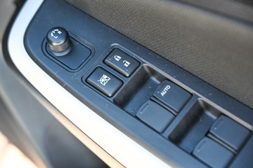 https://vehicle-cdn.autoleague.cloud/17006_41012558_15.jpg