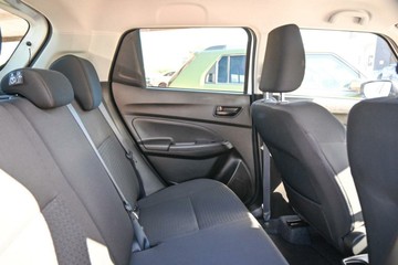 https://vehicle-cdn.autoleague.cloud/17006_41012558_17.jpg