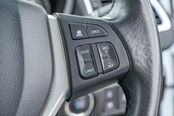 https://vehicle-cdn.autoleague.cloud/17006_41012565_17.jpg