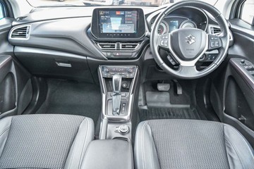 https://vehicle-cdn.autoleague.cloud/17006_41012565_22.jpg