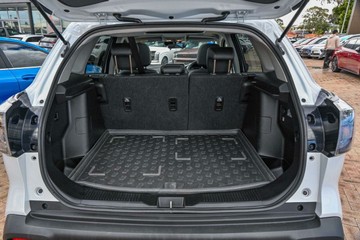 https://vehicle-cdn.autoleague.cloud/17006_41012565_23.jpg