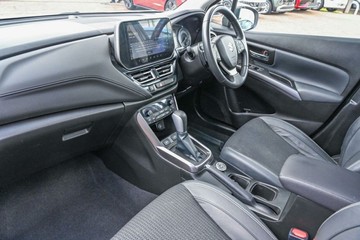https://vehicle-cdn.autoleague.cloud/17006_41012565_24.jpg