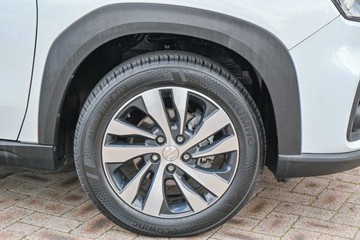 https://vehicle-cdn.autoleague.cloud/17006_41012565_8.jpg