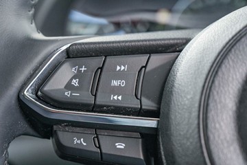 https://vehicle-cdn.autoleague.cloud/17006_41012576_15.jpg