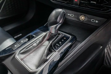 https://vehicle-cdn.autoleague.cloud/17006_41012598_11.jpg