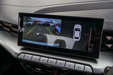 https://vehicle-cdn.autoleague.cloud/17006_41012598_13.jpg