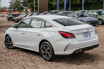 https://vehicle-cdn.autoleague.cloud/17006_41012598_2.jpg