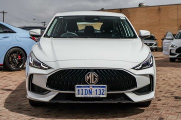 https://vehicle-cdn.autoleague.cloud/17006_41012598_4.jpg