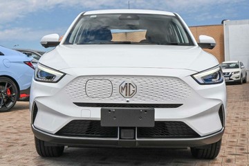https://vehicle-cdn.autoleague.cloud/17006_41012618_11.jpg