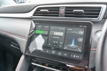 https://vehicle-cdn.autoleague.cloud/17006_41012618_13.jpg