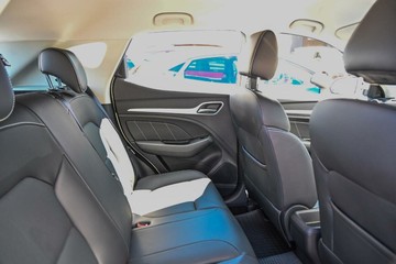 https://vehicle-cdn.autoleague.cloud/17006_41012653_16.jpg