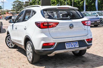 https://vehicle-cdn.autoleague.cloud/17006_41012653_3.jpg