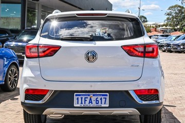 https://vehicle-cdn.autoleague.cloud/17006_41012653_4.jpg