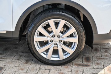 https://vehicle-cdn.autoleague.cloud/17006_41012653_7.jpg