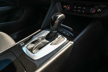 https://vehicle-cdn.autoleague.cloud/17006_41012654_13.jpg
