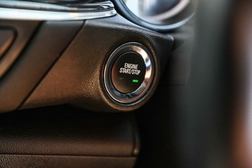 https://vehicle-cdn.autoleague.cloud/17006_41012654_16.jpg