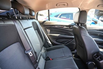 https://vehicle-cdn.autoleague.cloud/17006_41012654_20.jpg