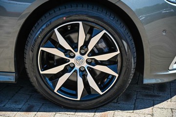 https://vehicle-cdn.autoleague.cloud/17006_41012654_9.jpg
