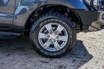 https://vehicle-cdn.autoleague.cloud/17006_41012661_10.jpg