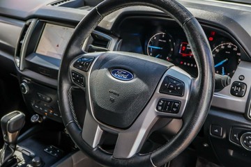 https://vehicle-cdn.autoleague.cloud/17006_41012661_17.jpg