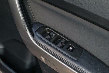 https://vehicle-cdn.autoleague.cloud/17006_41012661_18.jpg