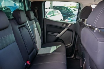 https://vehicle-cdn.autoleague.cloud/17006_41012661_21.jpg