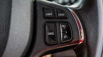 https://vehicle-cdn.autoleague.cloud/17006_41012678_11.jpg