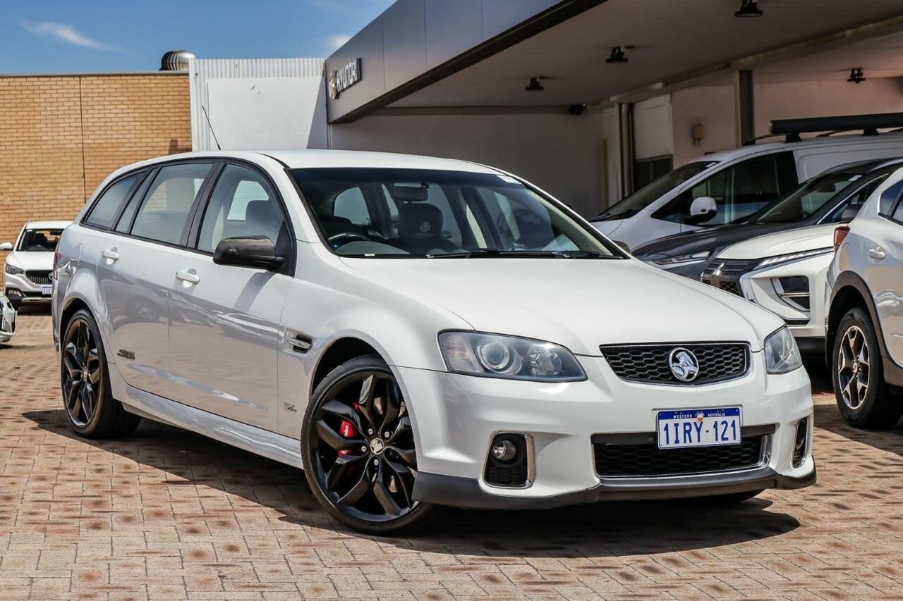 Holden Commodore image 1