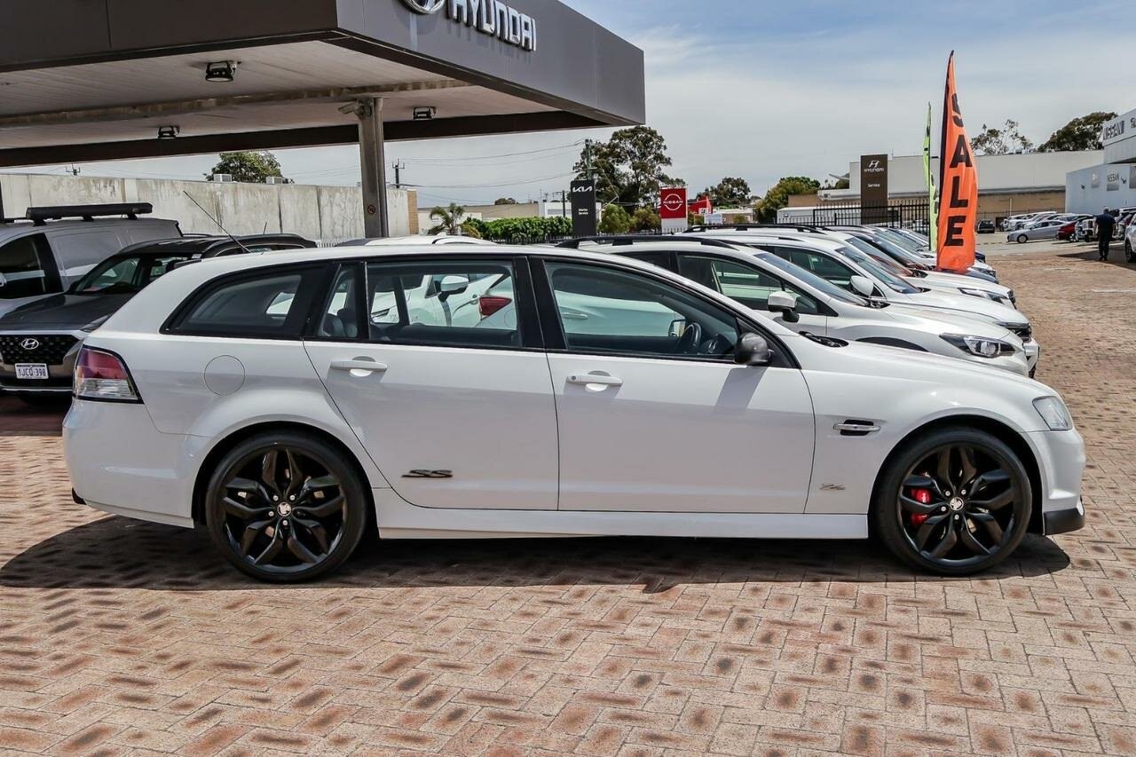 Holden Commodore image 3