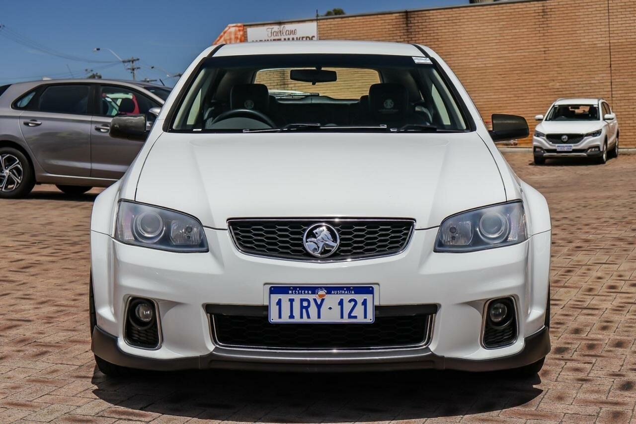 Holden Commodore image 4