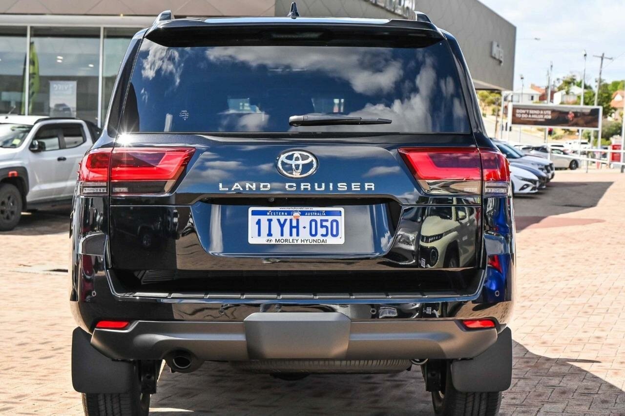 Toyota Landcruiser image 4
