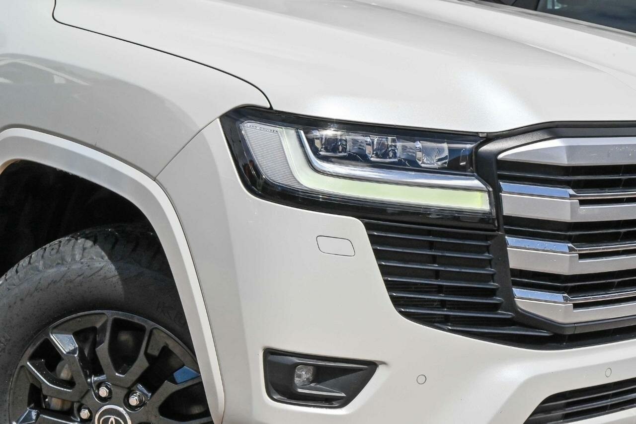 Toyota Landcruiser image 2