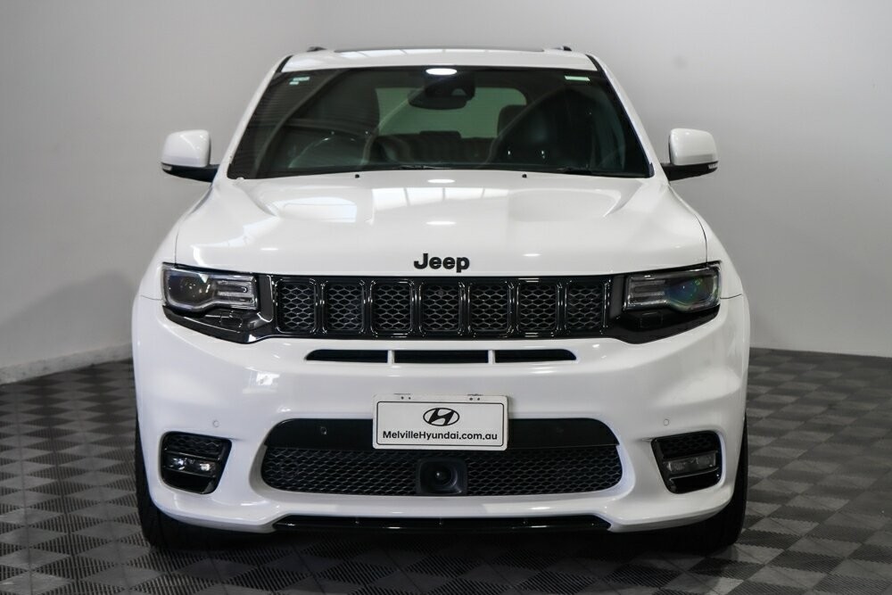 Jeep Grand Cherokee image 3