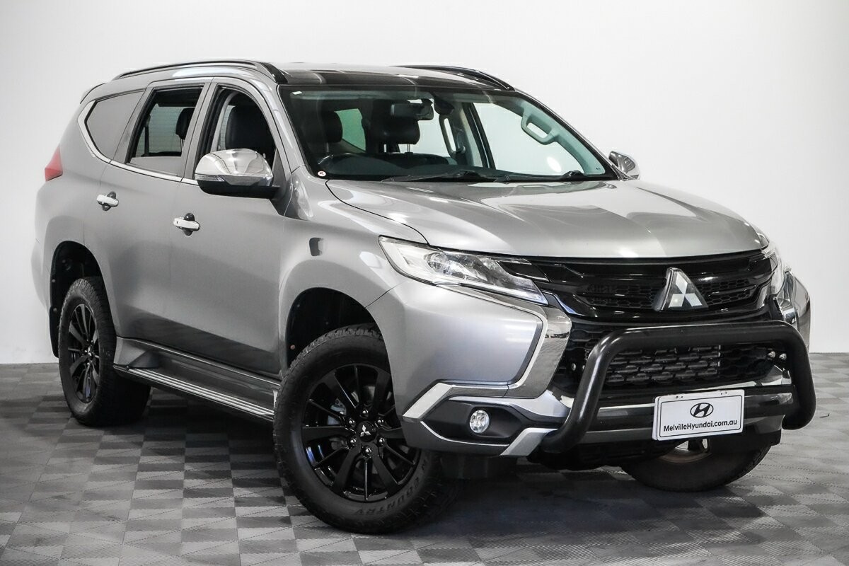 Mitsubishi Pajero Sport image 1