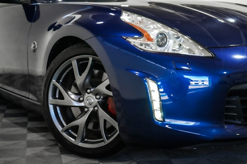 Nissan 370z image 2