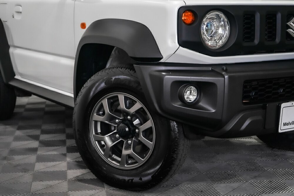 Suzuki Jimny image 2