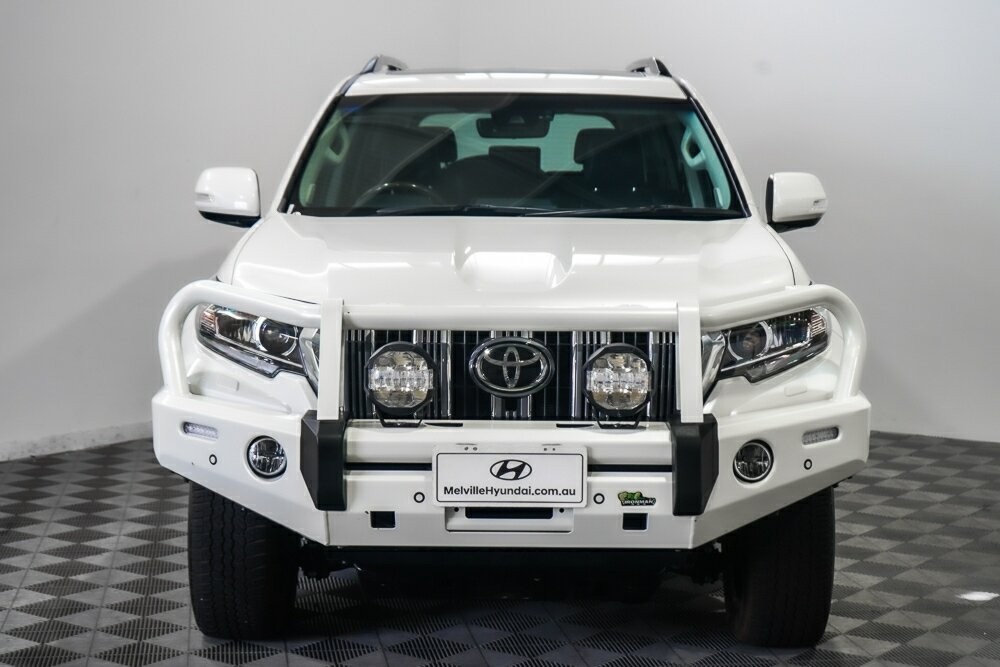 Toyota Landcruiser Prado image 3