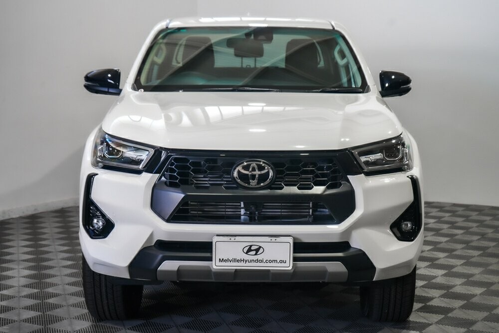 Toyota Hilux image 3