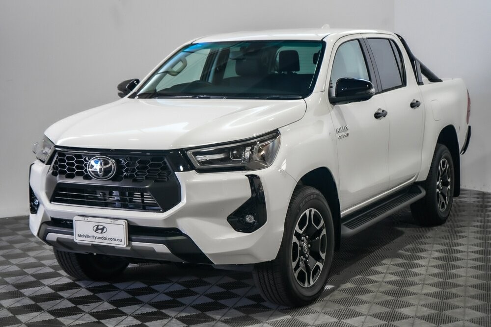 Toyota Hilux image 4