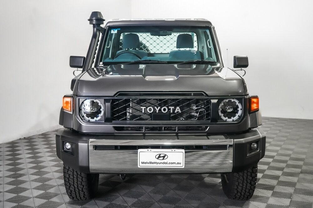 Toyota Landcruiser image 3