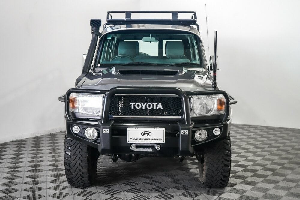 Toyota Landcruiser image 3