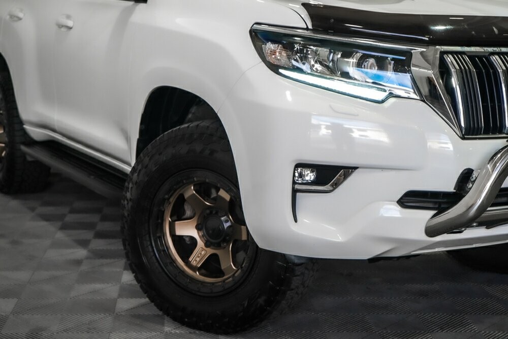 Toyota Landcruiser Prado image 2
