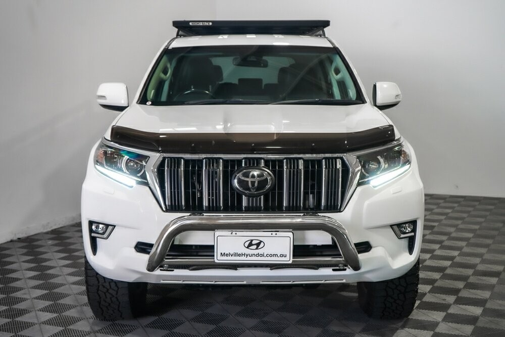 Toyota Landcruiser Prado image 3