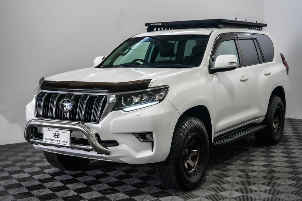 Toyota Landcruiser Prado image 4