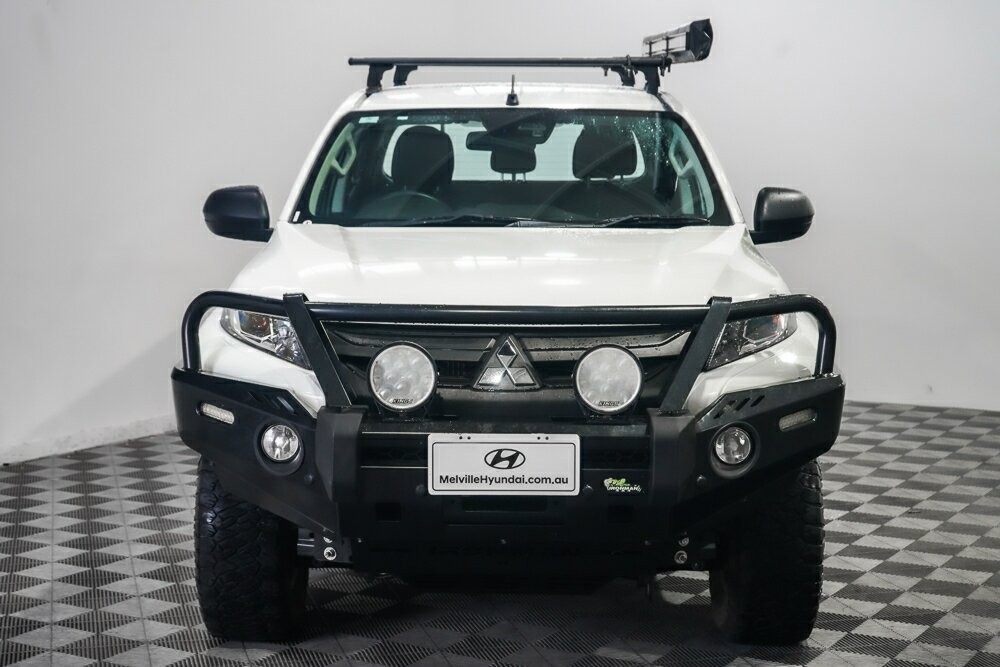 Mitsubishi Triton image 3