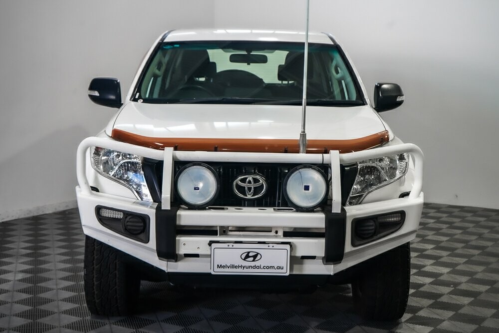 Toyota Landcruiser Prado image 3