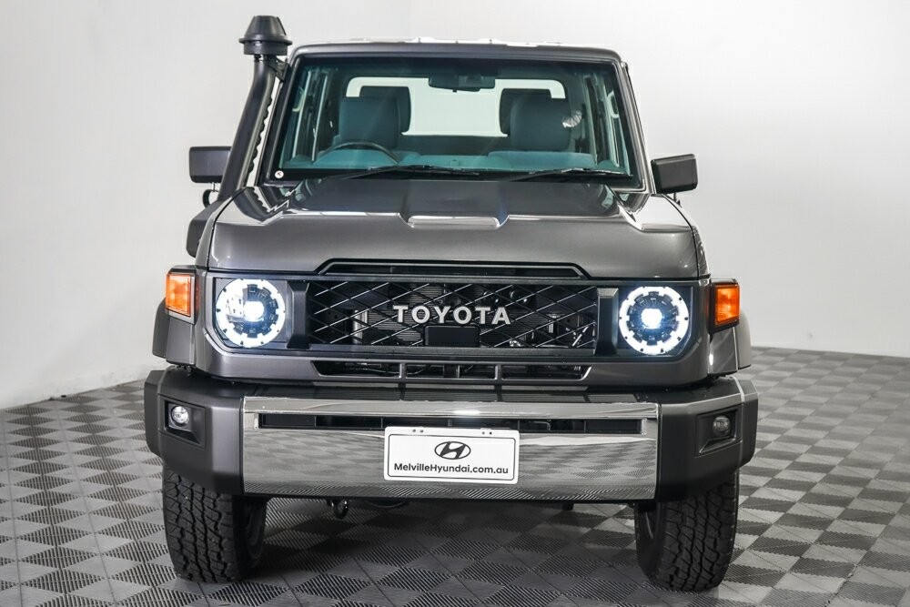 Toyota Landcruiser image 3