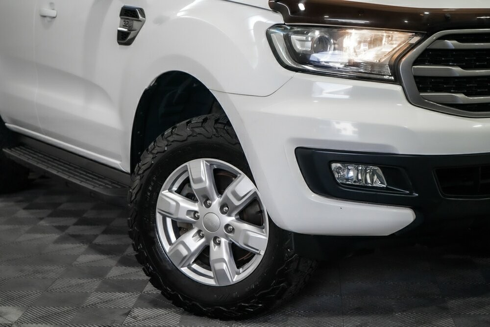 Ford Everest image 2