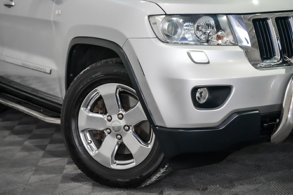 Jeep Grand Cherokee image 2