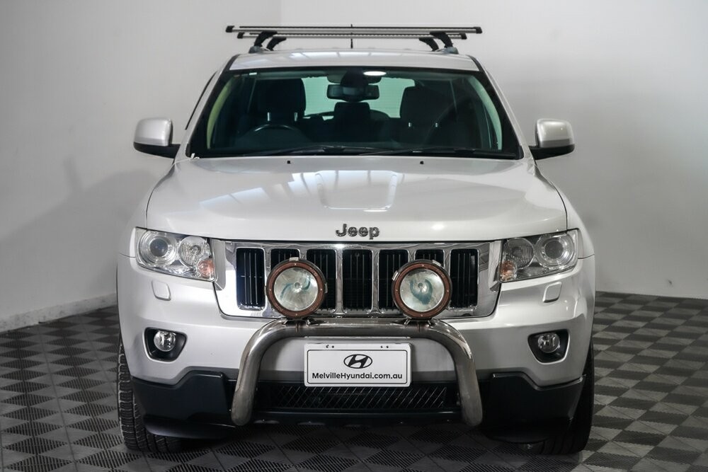 Jeep Grand Cherokee image 3